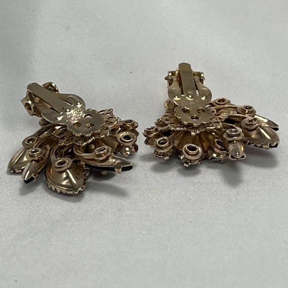 Vintage, Double Flower Set,Domed Lg.,Purple/Pink Brooch/Earrings. - Picture 7 of 7